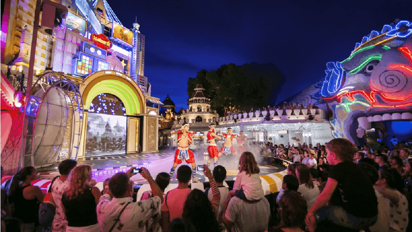 FantaSea Show Phuket