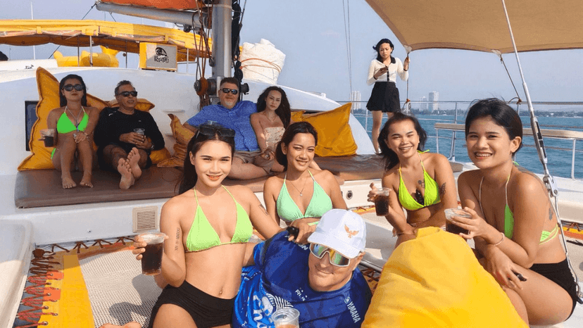 Ocean Marina Yacht Club Pattaya Boarding Point