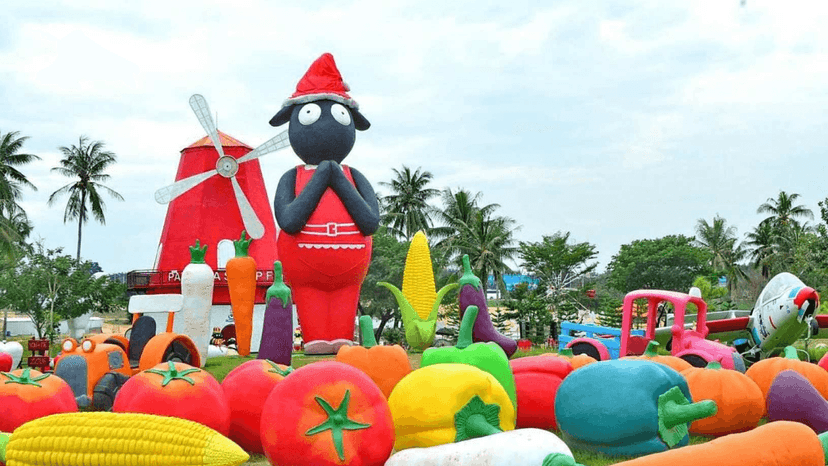 Paddle Boat Ride Activity Pattaya Sheep Farm